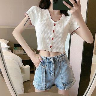 V-neck Short-sleeve Top / Denim Shorts
