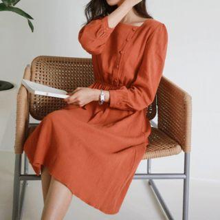 Square-neck Crinkled Midi Dress