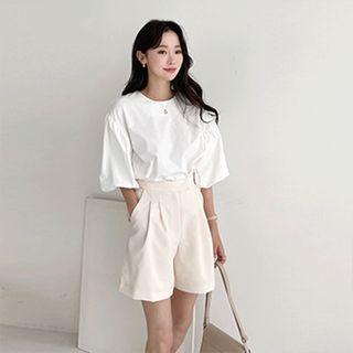 Puff-sleeve Keyhole Back Blouse