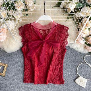 Sleeveless Bow Collar Lace Top