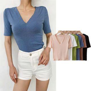 Plain V-neck Medium-sleeve T-shirt