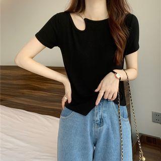 Short-sleeve Cut-out Chain Detail T-shirt