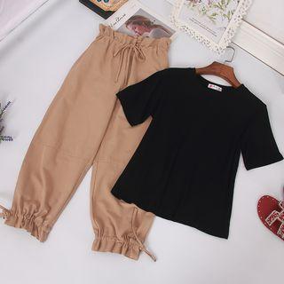 Set: U-neck Short-sleeve T-shirt + Cropped Harem Pants