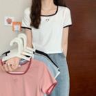 Short-sleeve Scoop-neck Heart Embroidered T-shirt