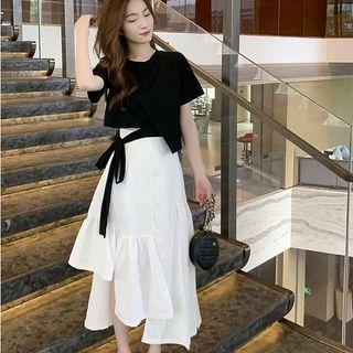Short-sleeve Asymmetric Tie-waist T-shirt + Asymmetric Plain Skirt