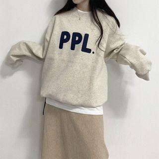 Round-neck Printed Sweatshirt / Plain Skirt