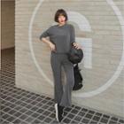 Set: Round-neck T-shirt + Boot-cut Sweatpants