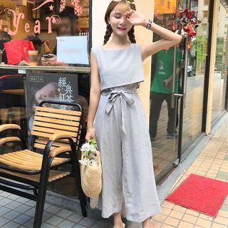 Set: Sleeveless Top + Cropped Wide Leg Pants