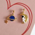 Non-matching Astronaut & Planet Drop Earring