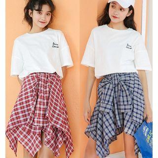 Set: Elbow-sleeve Lettering T-shirt + Plaid Skirt