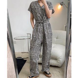 Short-sleeve Patterned Jumpsuit