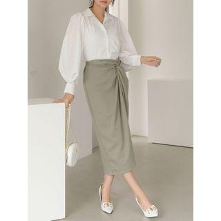 Twist-front Slit-back Skirt
