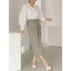 Twist-front Slit-back Skirt