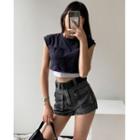 Mock Two-piece Sleeveless Crop T-shirt