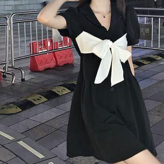 Short-sleeve V-neck Ribbon Dress