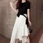 Short-sleeve Tie-hem T-shirt / Asymmetric Midi A-line Skirt