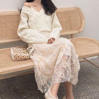 Lace Slipdress / Feather Slipdress / V-neck Sweater