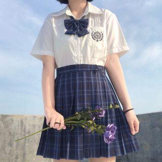 Set: Pocket Detail Short-sleeve Shirt + Plaid Bow Tie + Mini Pleated Skirt