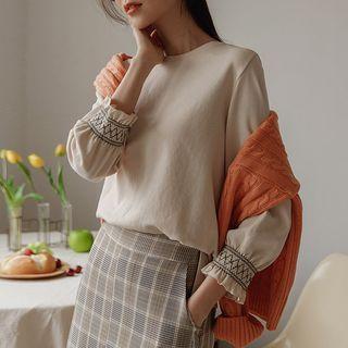 Embroidered Frill-cuff Top