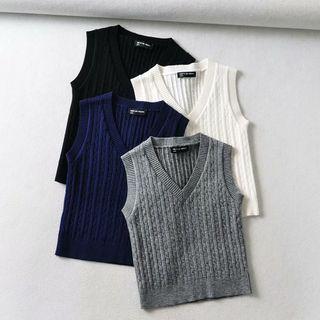 V-neck Cable Knit Cropped Sweater Vest