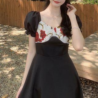 Short-sleeve Square-neck Floral Panel Dress
