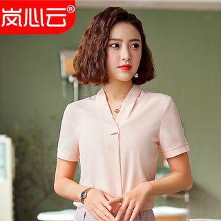 Short-sleeve V-neck Blouse / Dress Pants / Plaid Skirt / Set