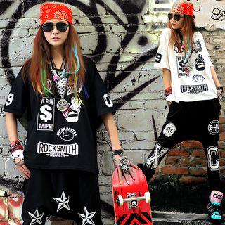 Short-sleeve Printed T-shirt / Printed Harem Pants