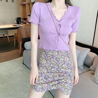 Scallop-edge V-neck Cardigan / Floral Skirt