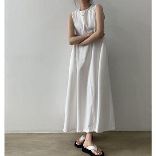 Round Neck Oversized Sleeveless Dress