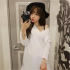 Loose-fit V-neck Top