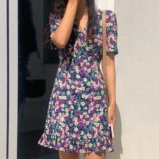 V-neck Ruffle-hem Floral Print Short-sleeve Dress Purple - One Size