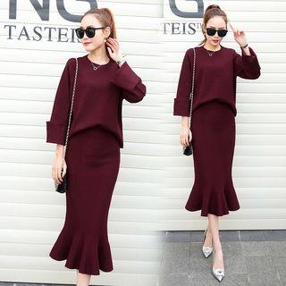 Set: Plain 3/4 Sleeve Sweater + Ruffle Hem Knit Skirt