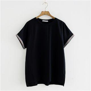 Short-sleeve Patterned Cuff T-shirt