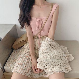 Perforated Knit Light Jacket / Sleeveless Top / Crinkled A-line Mini Skirt