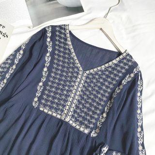 Embroidered V-neck Puff-sleeve Loose-fit Blouse
