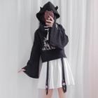 Embroidered Hoodie / High-waist A-line Skirt