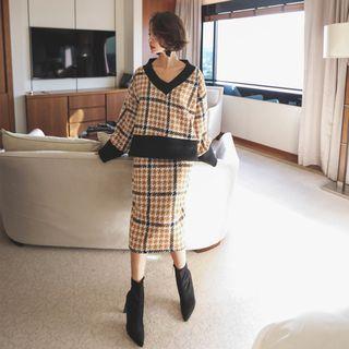 Band-waist Houndstooth Midi Skirt