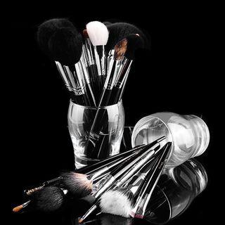 Set Of 25: Makeup Brushes