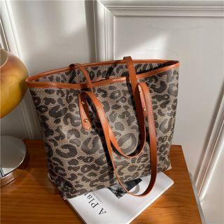 Leopard Print Print Tote Bag