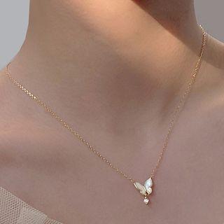 Rhinestone Shell Butterfly Pendant Necklace