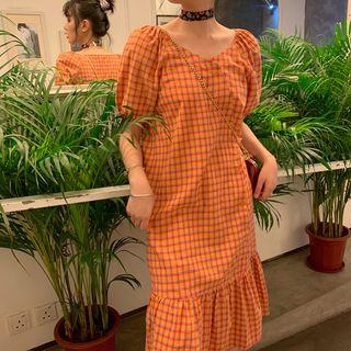 Puff-sleeve Plaid Midi Dress Tangerine - One Size