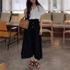 V-neck Short-sleeve T-shirt / High Waist Midi A-line Skirt