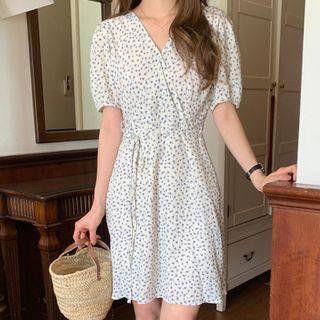 Short Sleeve V-neck Floral Print Mini Chiffon Dress