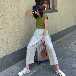 Short-sleeve Plain T-shirt / High-waist Wide-leg Pants