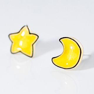 Non-matching Star And Crescent Stud Earring 1 Pair - Asymmetric - Yellow - One Size