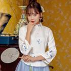 Floral Embroidered 3/4-sleeve Hanfu Top