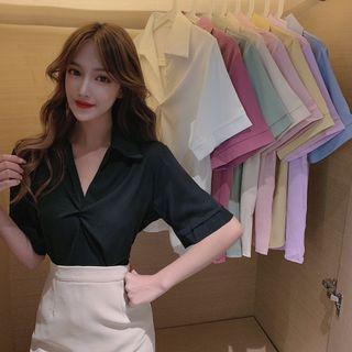 Short-sleeve Plain Collared Top