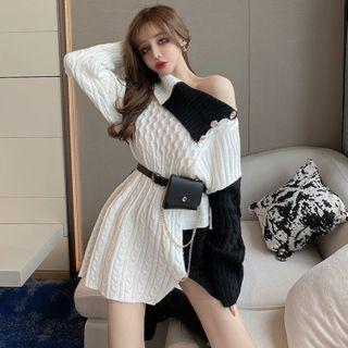 Two Tone Turtleneck Chunky Knit Sweater / Faux Leather Waist Bag