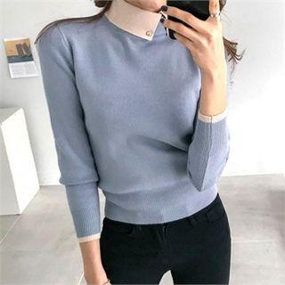 Asymmetric-collar Knit Top