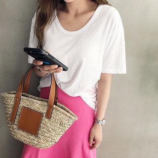 Scoop-neck Plain Cotton T-shirt